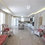 With Private Pool For 10 People In Dalyan Βίλα