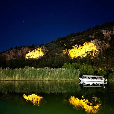 Vilă With Private Pool For 10 People In Dalyan