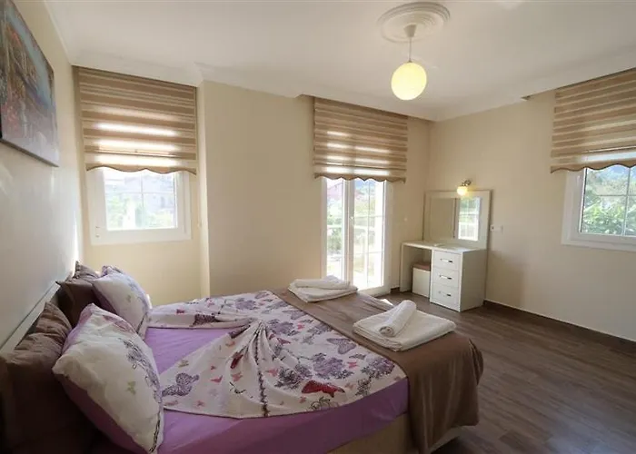 Villa With Private Pool For 10 People In Dalyan *