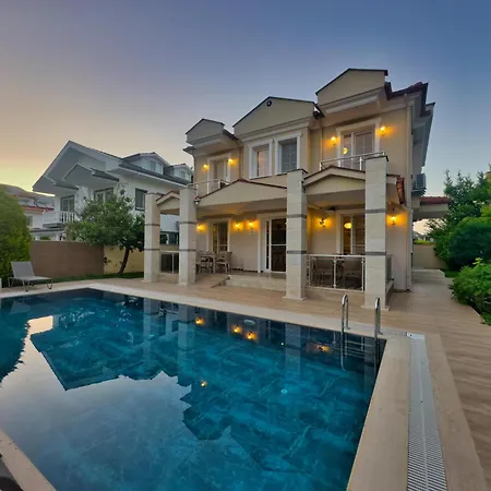 With Private Pool For 10 People In Dalyan 别墅 *
