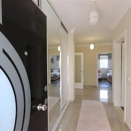 With Private Pool For 10 People In Dalyan ヴィラ