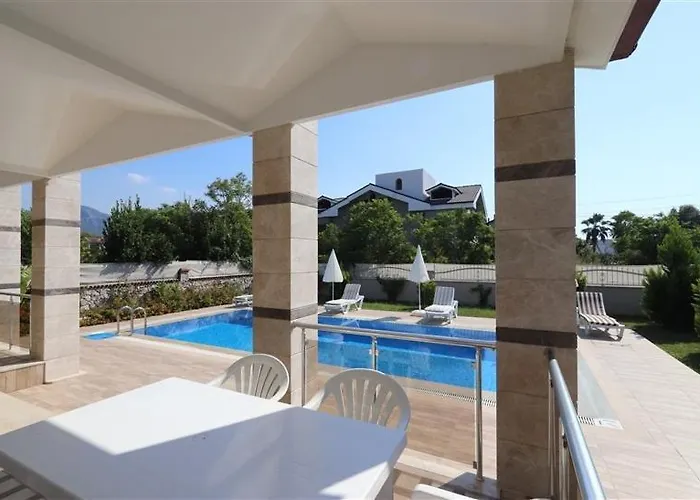 ヴィラ With Private Pool For 10 People In Dalyan オルタジャ