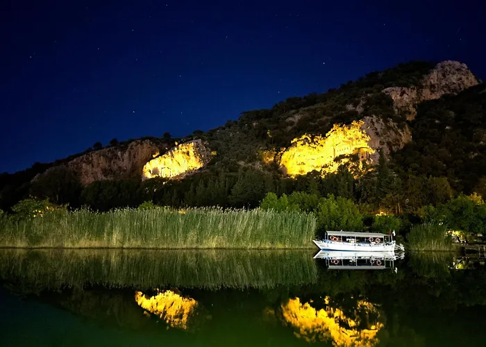 别墅 With Private Pool For 10 People In Dalyan