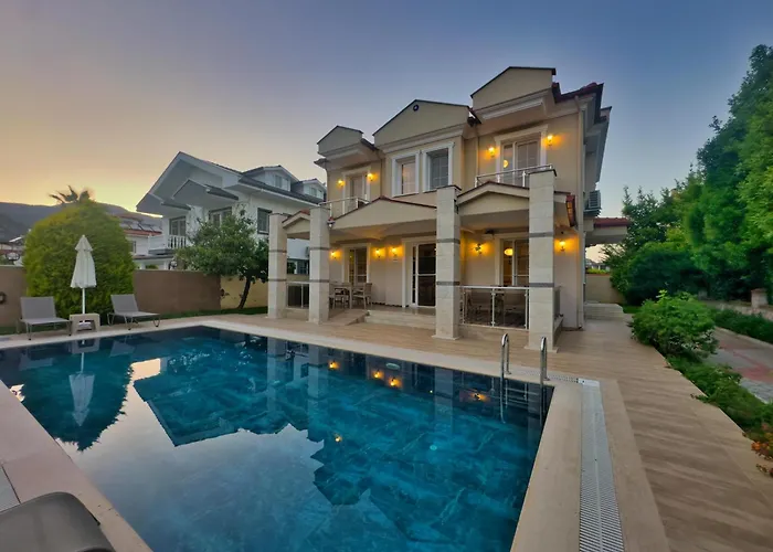 With Private Pool For 10 People In Dalyan 别墅 *
