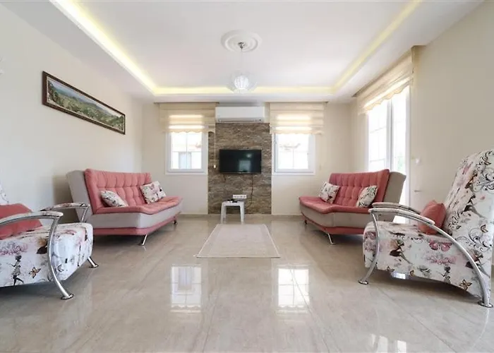 ヴィラ With Private Pool For 10 People In Dalyan オルタジャ