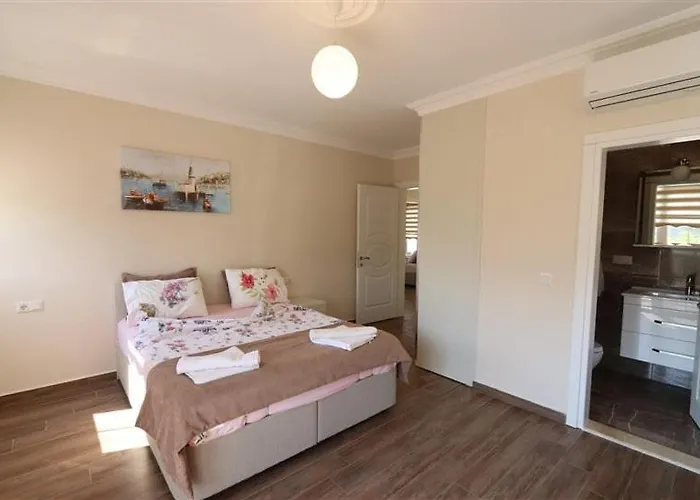 ヴィラ With Private Pool For 10 People In Dalyan *