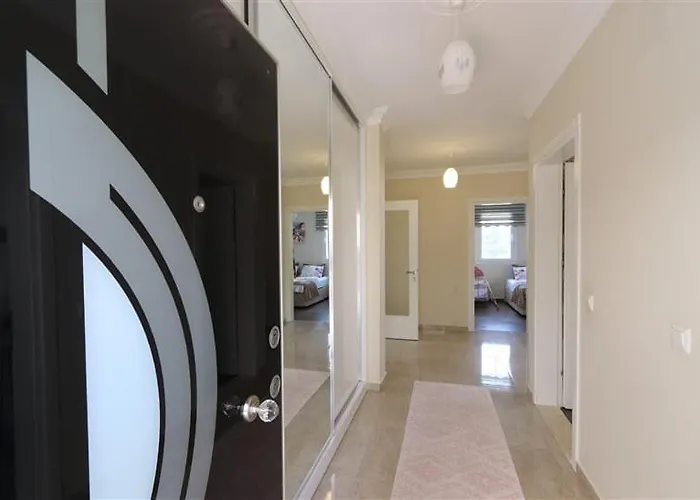 With Private Pool For 10 People In Dalyan ヴィラ