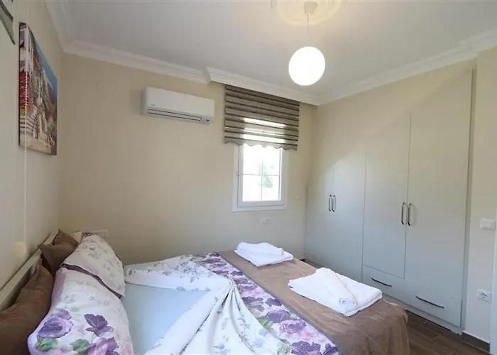 With Private Pool For 10 People In Dalyan ヴィラ