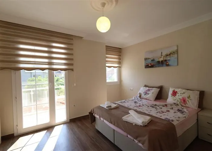 With Private Pool For 10 People In Dalyan 别墅 *