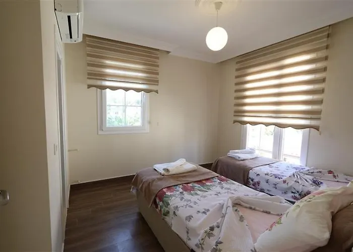 With Private Pool For 10 People In Dalyan ヴィラ *