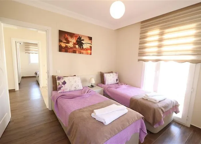 With Private Pool For 10 People In Dalyan オルタジャ