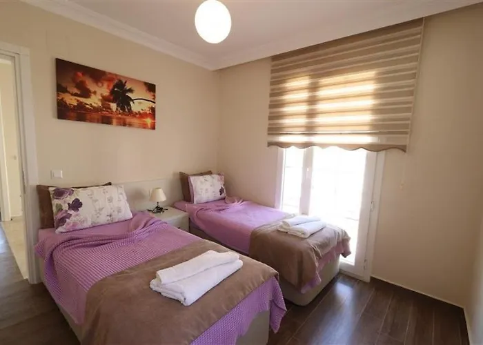 With Private Pool For 10 People In Dalyan オルタジャ