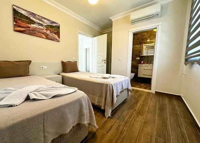 With Private Pool For 10 People In Dalyan * オルタジャ