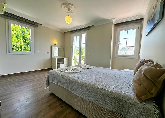 ヴィラ With Private Pool For 10 People In Dalyan オルタジャ